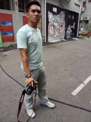 fakefakta's profile picture. don't stop chasing your dream