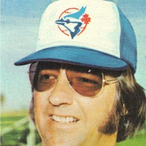 CardPapoy's profile picture. Card collector from France trying to understand the hobby 16 years later. Collect Blue jays and Knicks cards and just improbable pics.