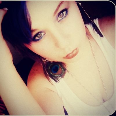instagram: @dolladutoit #f4f me five seconds on twitter pfff I'm bored create an other  profile :) I'm 18 from S.A #notperfect #love #f4f