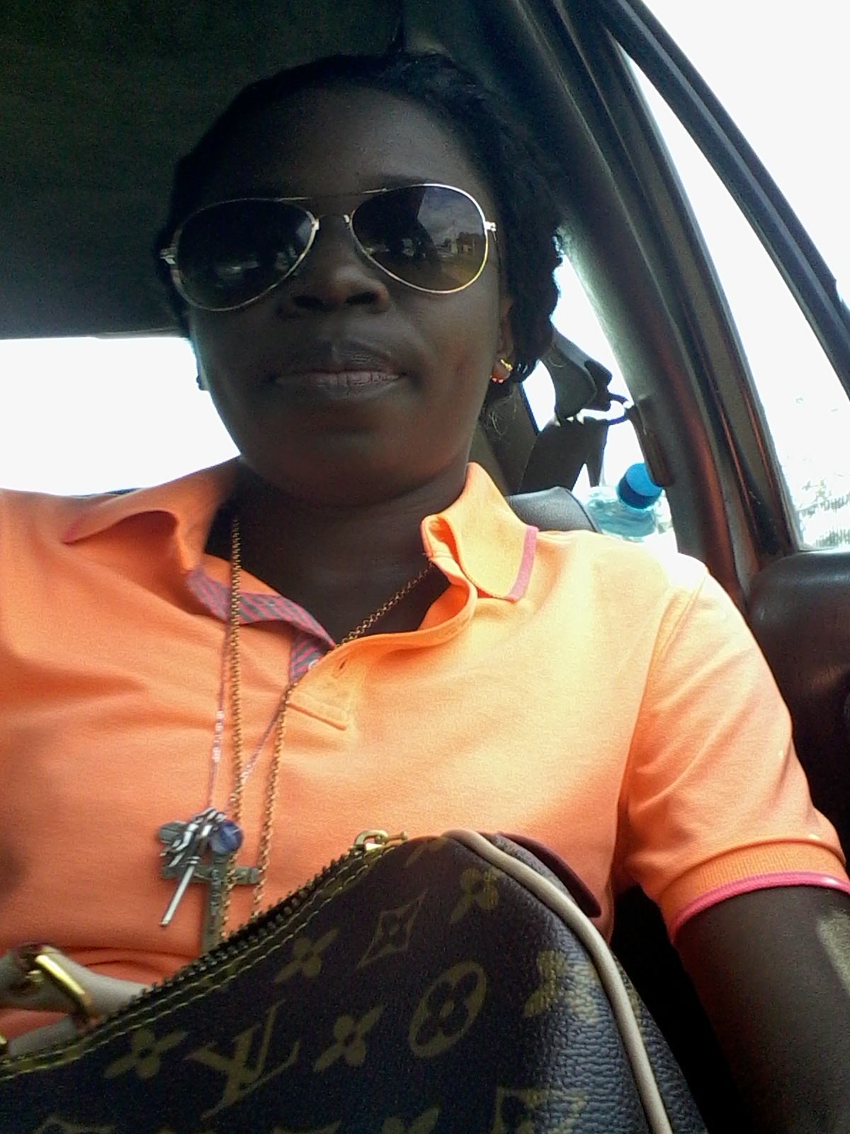 mouganou's profile picture. 