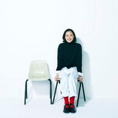 蒼井優 8740 Diary 蒼井優 8740 Diary 明日発売 ついに著者登場 蒼井さんがお忙しい中 編集部に来てくれました そして先ほどの大量の本にサインをしています きっと本邦初公開 サインをする蒼井優さん の手 であります Http T Co 蒼井優 8740 Diary 蒼井優 8740 Diary 明日発売 ついに著者登場 蒼井さんがお忙しい中 編集部に来てくれました そして先ほどの大量の本にサインをしています きっと本邦初公開 サインをする蒼井優さん の手 であります Http T Co