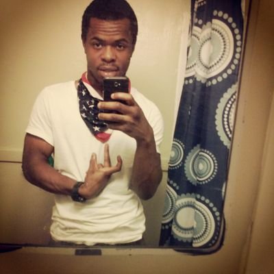 Savage_MannyDat's profile picture. Follow I'll Follow Bacc  SÏÑG£€ ßuT £ookin ßuT Still On Sum #GhommieShitThou Goal Is Tah GetRich #ChooFact