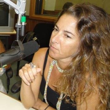 Produtora na ONG Uma Gota no Oceano.                     
Jornalista com especialização em gestão ambiental