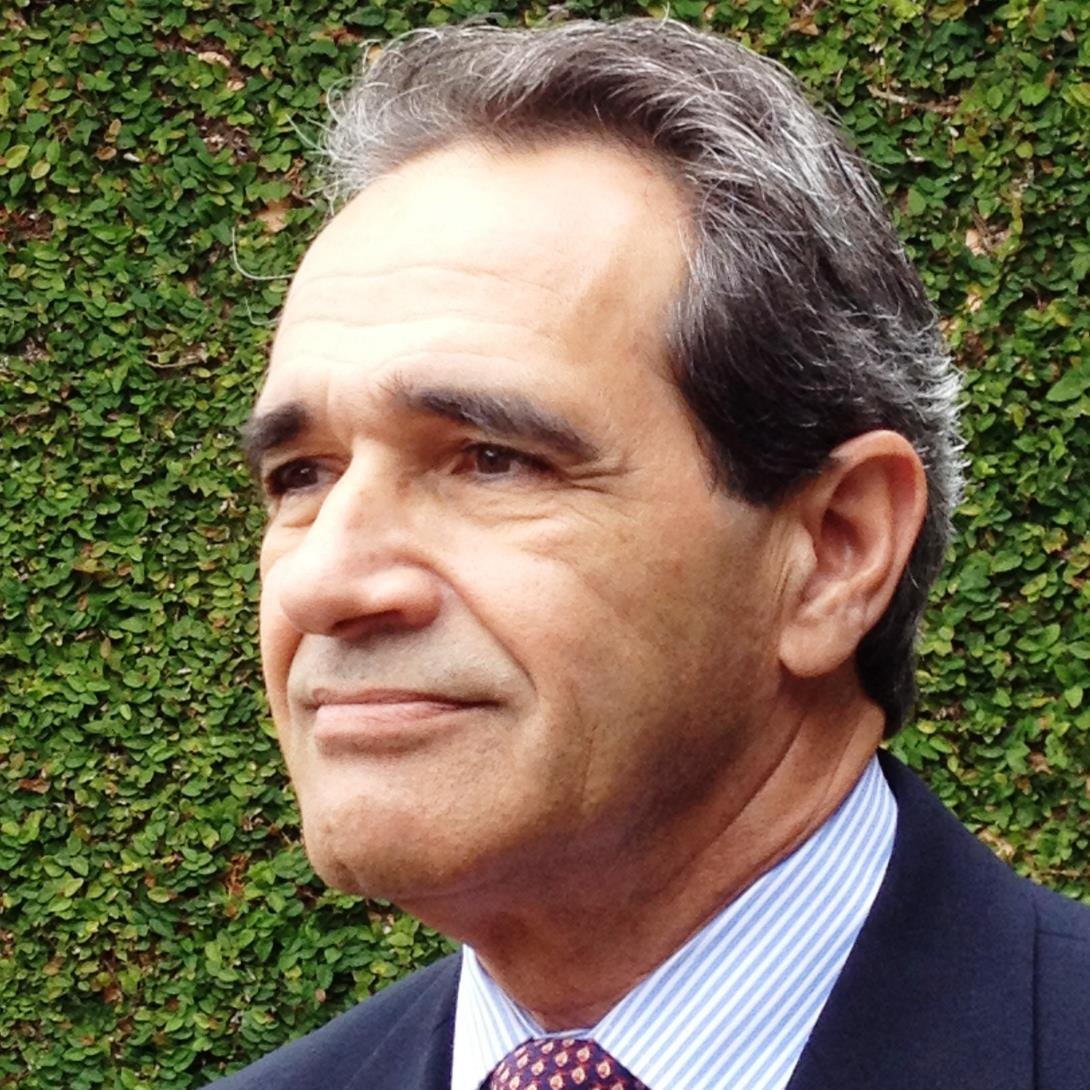 Principal of AG Real Estate Services, Inc. Commercial  real estate brokerage and advisory firm offering buyer and tenant representation services in Miami.