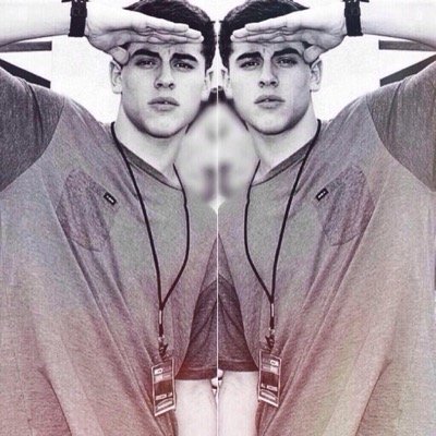 GO AND FOLLOW @SKITTLESGIRLL CUZ SHE GAVE YOU FREE FOLLOW AND FAV RT MY LAST RT FOR DM TO AARON !