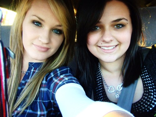 minaa_c's profile picture. Blonde hair, blue eyes, talll, &lovess sports!:)