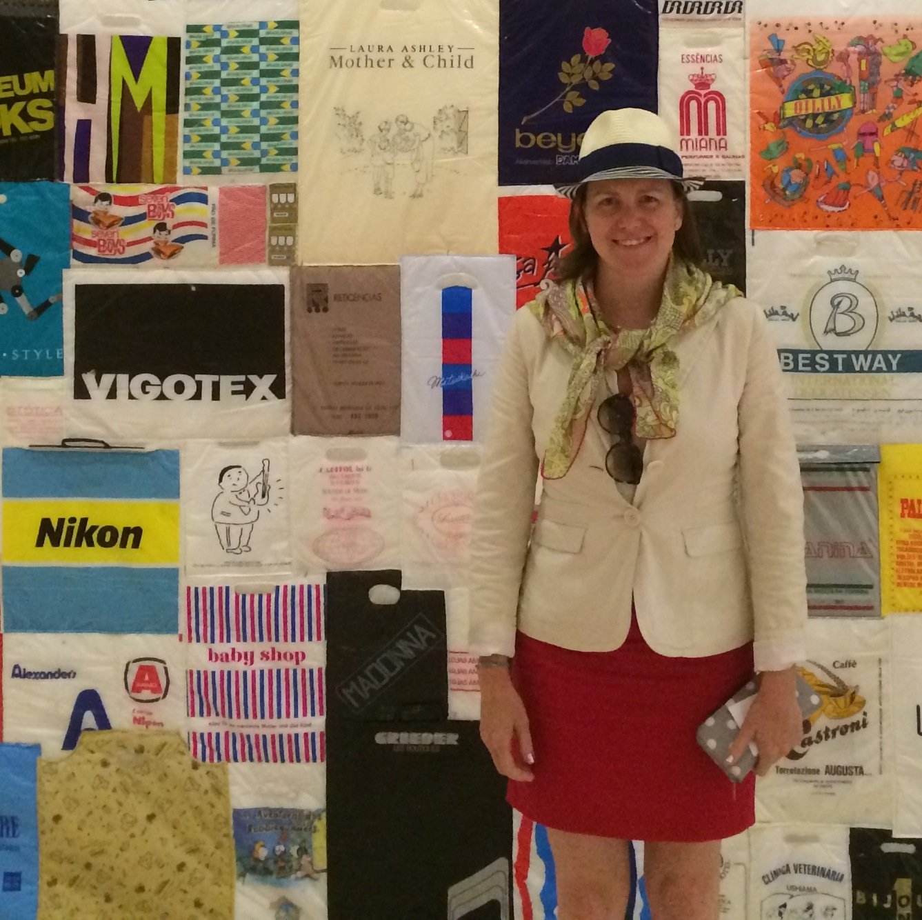 alicedowwalker's profile picture. On my way to el pais de las maravillas...
Thoughts + tweets are my own.
Pronouns: she / her