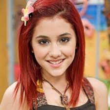Hiii! *Giggles* Im cat My baby sis is @Baby_Liv  i go to hollywood art i love bibble #Single #15