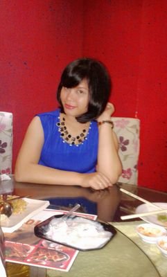 damanikhenni's profile picture. 