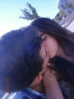 con ella desde ese 03-09-14 te quiero mucho dessi 3 eres la mejor chica del mundo