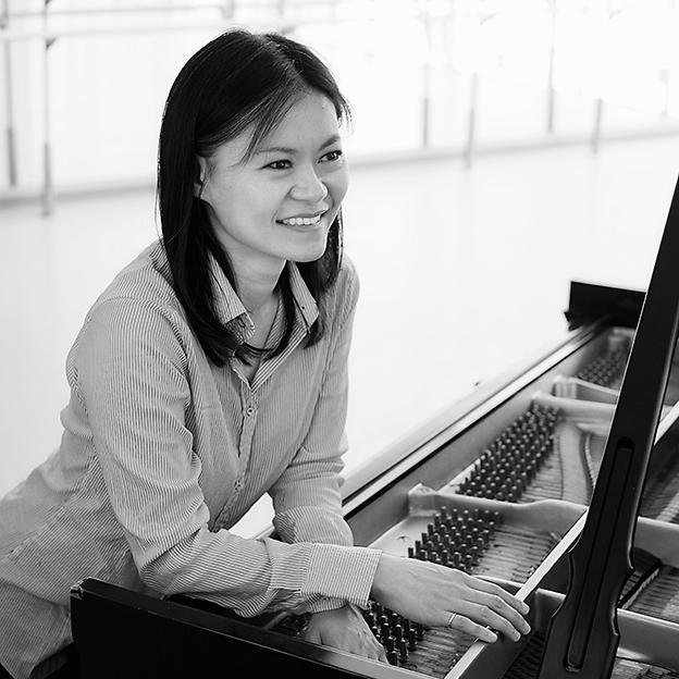 software engineer, contemporary music pianist, regular triathlete, occasional marathoner