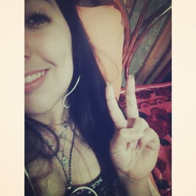 Deixe seu sorriso mudar o mundo . Mas nao deixe o mundo mudar seu sorriso ✌
