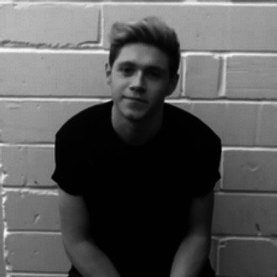 follow @niallirishperf she gaves you a free follow