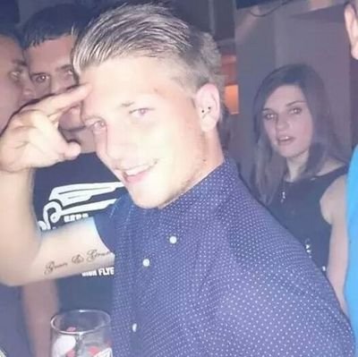 tomphilp1's profile picture. уσυ σиℓу ℓινє σи¢є ѕσ fєαя иσтнιиg αи∂ тαкє ¢нαи¢єѕ  -