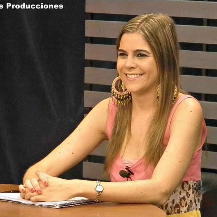 MaParodi's profile picture. Máster en Periodismo y Locutora nacional.