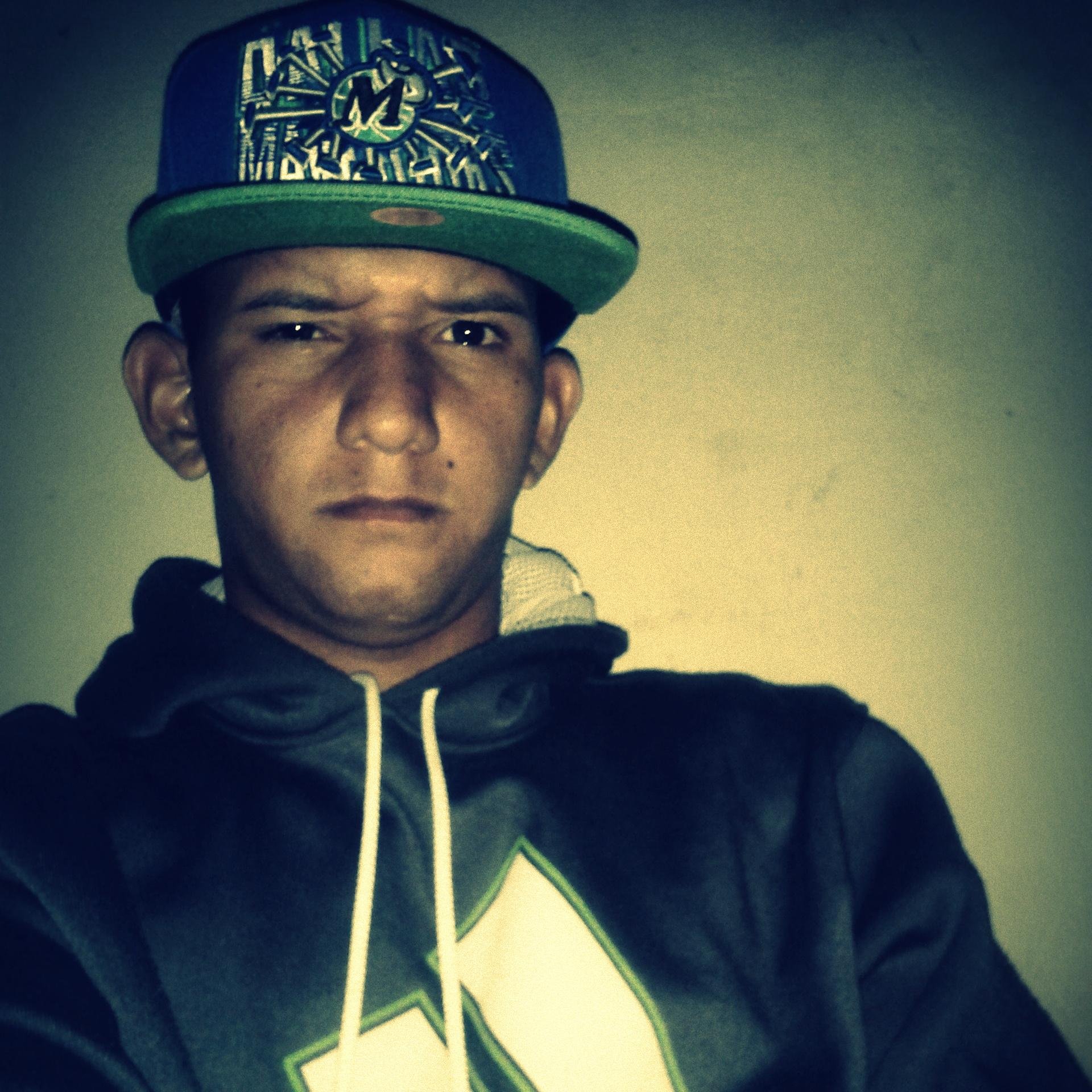 Meesteee's profile picture. Robando oxigeno desde 1995... #Amante del rap✌