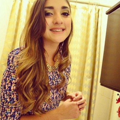 alemassaky's profile picture. Cuando creíamos que teníamos todas las respuestas, de pronto, cambiaron todas las preguntas.