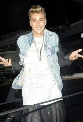 Justin Follow Me PLS.. Belieber is a promise... Justin One Love ... 3 01/03/94