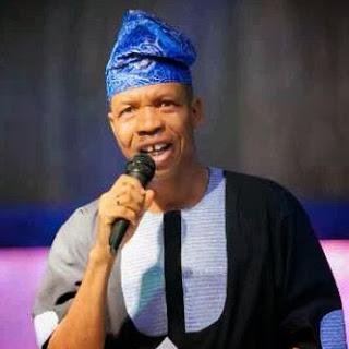 Official account of Mr Afeez Oyetoro An Mtn Brand Ambassador/Proud Father/lecturer/Actor/Mc/Comedian/Philanthropist. Follow and laugh away your sorrows.