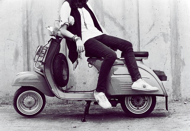 VESPA FOR LIFE, LIFE FOR VESPA. Enjoy! Senang berbagi info Seputar Vespa.