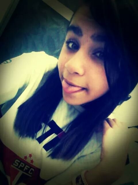 eu amo vcs vitoria,gabriel,thalita e lorena!!meus melhores amigos...