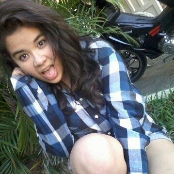 Ho..Holish, Aletz reportandose /.\ 
Soy Directioner, Brat, Swiftie, Vampette*-* //Iggy Azalea∪ω∪.           Sigueme & te sigo ⊙﹏⊙