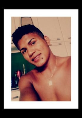 a3a08f4f72ef4b8's profile picture. amor