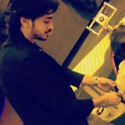 ‏‏‏‏‏‏عندمآ يلتقي العقل بآلجنون ،هنآ ، آكون ،