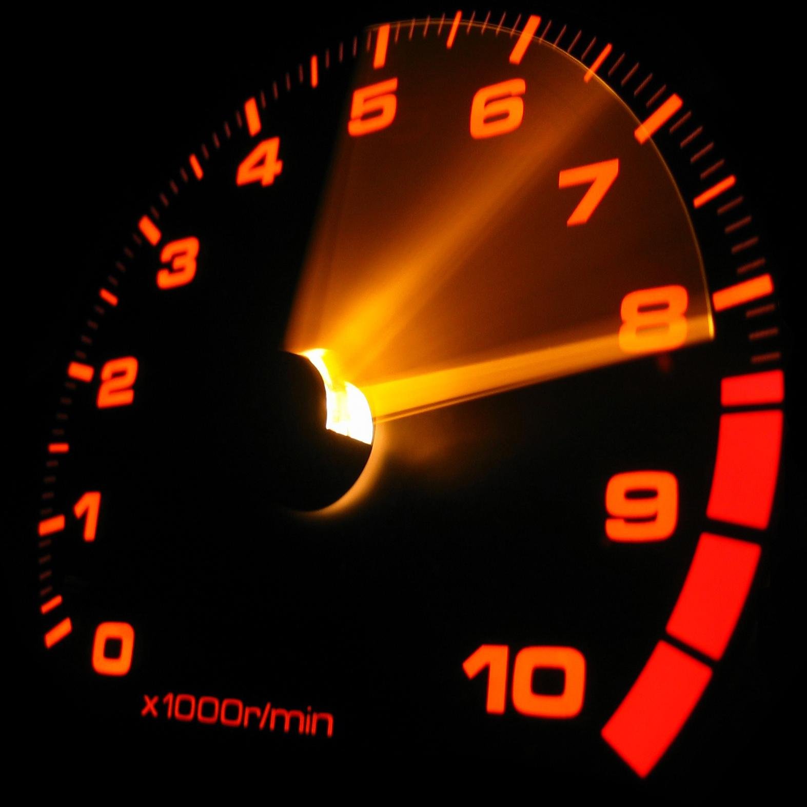 Venta de autos, Mantenimiento y Reparaciones a domicilio, pedido de repuestos y partes de autos, venta de accesorios Racing para todo tipo de autos!