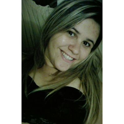 Eu acredito em profundidades. E tenho medo de altura, mas não evito meus abismos: são eles que me dão a dimensão do que sou.