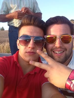 Soy un chico de 17 años me gusta el futbol y soy del F.C Barcelona