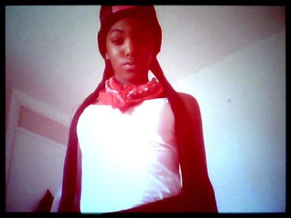 sinceee you're lookingg at my page; you might as well follow, iwill 100% follow back!!xxxx