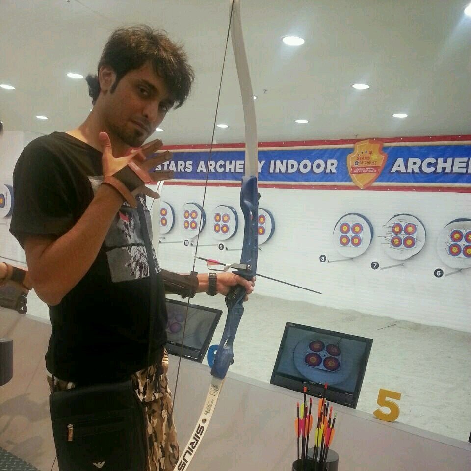 loze511's profile picture. ‏‏‏- لٱ ٱريڈ شي ; من حيآتي سۆى ٱن ٱگۆن ذگرى جميلہ ..! في حيآھ گل ٱنسآن تشرفت بمعرفتهہ ...♡ --