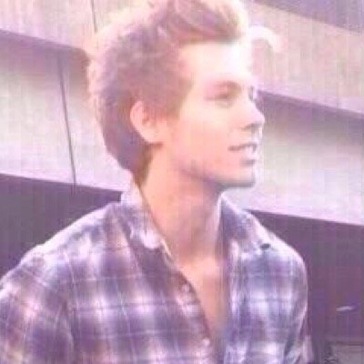 retweet the layouts you like and i'll dm them to you -@deepthroatmuke