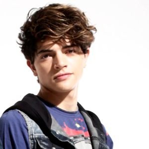No importa nada cuando hay tacos. Integrante de @somosCD9 Instagram: soyfreddyleyva Facebook: http://t.co/R5r2vhsiOm …