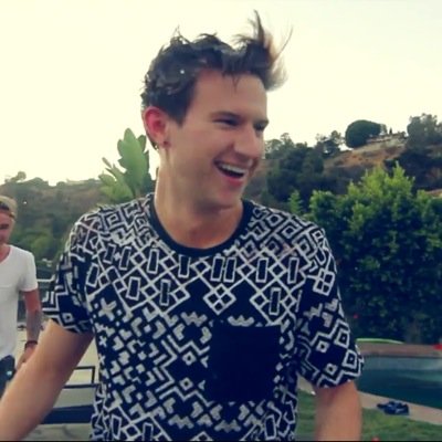 Congrats on your ricky follow ! You deserve it more than anything ❤️ - @TropicRicky