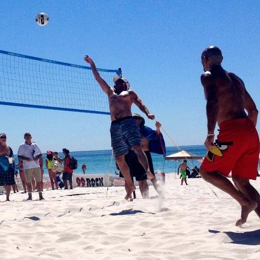 Loves to play beach volleyball, coach some Mite ice hockey, and Hanging with my family.  Check out https://t.co/vdnpH9Xt3g
