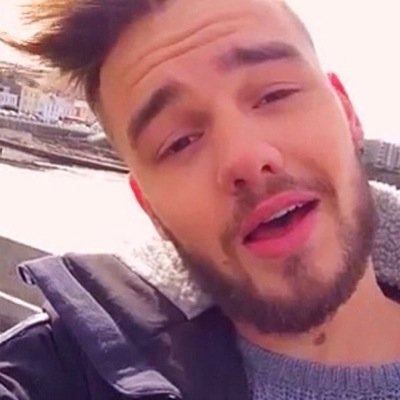 my name is sarah i like to be called mrs.payne,i stalk liam,i love liam ,liam stole my camera roll, liam took my heart with him to the uk and i love 1D xx