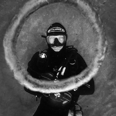 HSE Part 4 Media Diver • Wildlife Cinematographer • CAA Licenced UAV Pilot • Conservationist @_Sharkservation