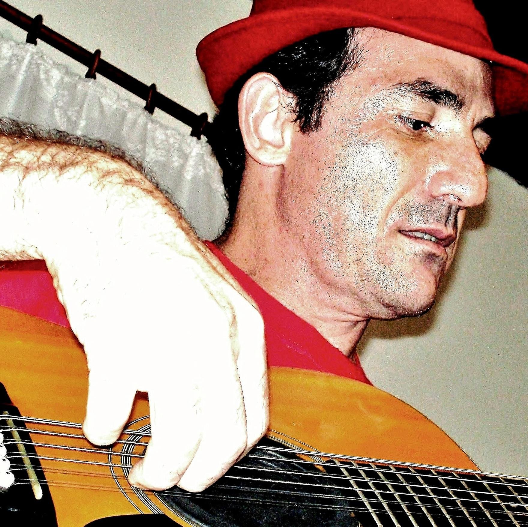 MÚSICO, COMPOSITOR & CANTOR