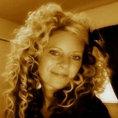 awalker0072014's profile picture. Three gallons of crazy in a two gallon bucket :-)