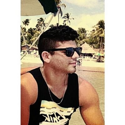 Instagram: felipesantiago_