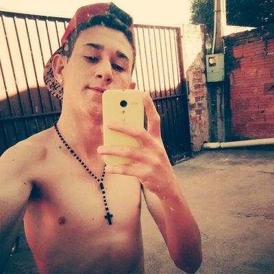 sorrir pro inimigo cair ✌