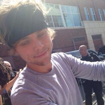 [free follow] FOLLOW @trashbagcal pls! thnx!