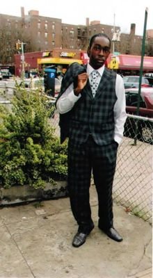 YRnF10's profile picture. 