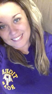 dannamd16's profile picture. You get what you put it && people get what they deserve.