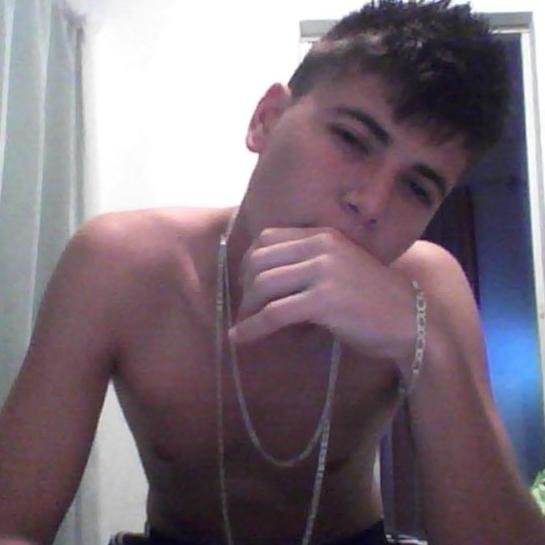 O mal do homem é errar com a mulher certa. ... Paulista mlk ousado ;) (8'