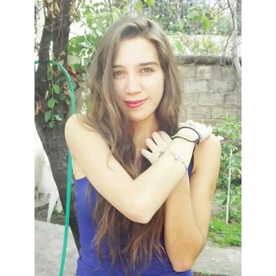 Hola me llamo Maria Victoria y eso