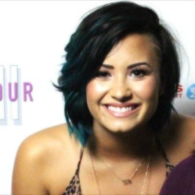 dobrevvlovatos's profile picture. were all pretty bizarre, some of us are just beter at hiding it