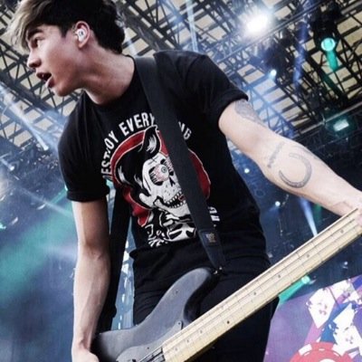 free follow! :) follow @hemmodust or i will unfollow